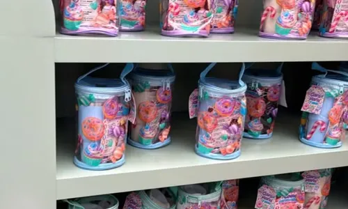 
					Tatá Werneck não economiza e faz festão de luxo de 7 anos da filha com Rafa Vitti; veja fotos
				
				