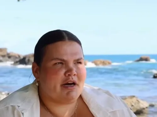 
					Thais Carla chora desesperada e expõe o que escondeu após perder 120 kg: 'Dores'
				
				