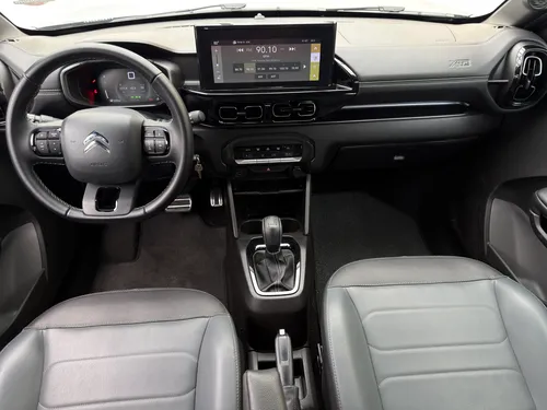 
					Veja o test drive do Citroën Aircross na versão XTR
				
				