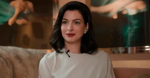 
					'Verity', filme com Anne Hathaway e Dakota Johnson, adapta o romance de Colleen Hoover
				
				