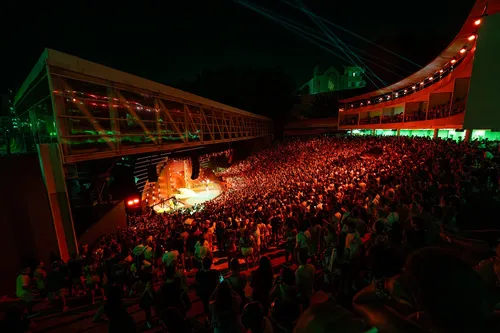 
					Xanddy Harmonia celebra 30 anos de carreira com o show histórico 'Só as Antigas' na Concha Acústica
				
				