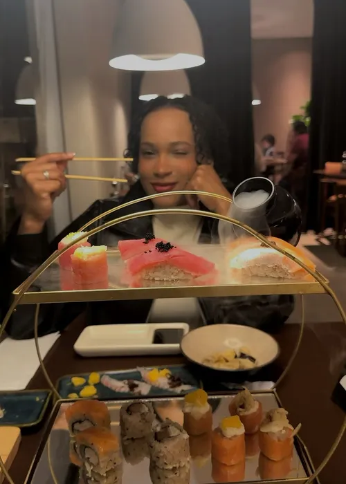 
					Rebeca Andrade enlouquece web em cliques com namorada: 'Afrontou'
				
				