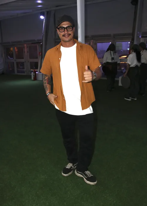 
					Rock in Rio: famosos marcam presença no 1º dia; confira looks
				
				