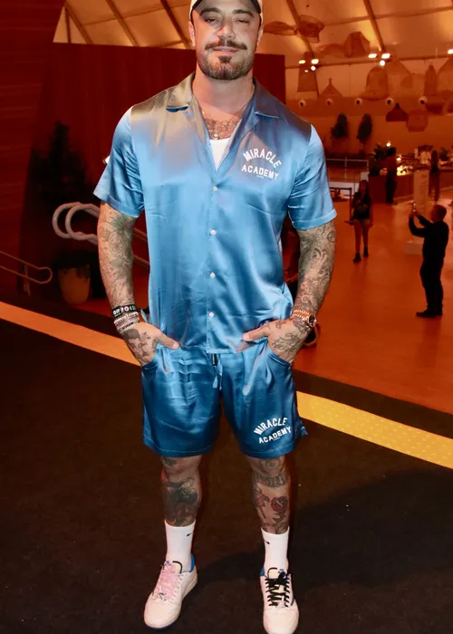 
					Rock in Rio: famosos marcam presença no 1º dia; confira looks
				
				
