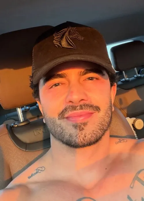 
					Ex-namorado de famosas, Alfredo Amaral está em 'A Fazenda 18'
				
				