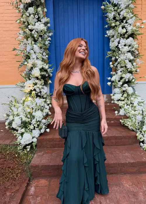 
					Ana Hickmann e Edu Guedes se casam em cerimônia com regra rígida; veja
				
				