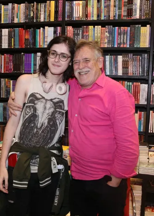 
					Quem é Carol Junger? Esposa de José de Abreu, 52 anos mais nova, vive sob críticas e é mais jovem que três filhos do ator
				
				