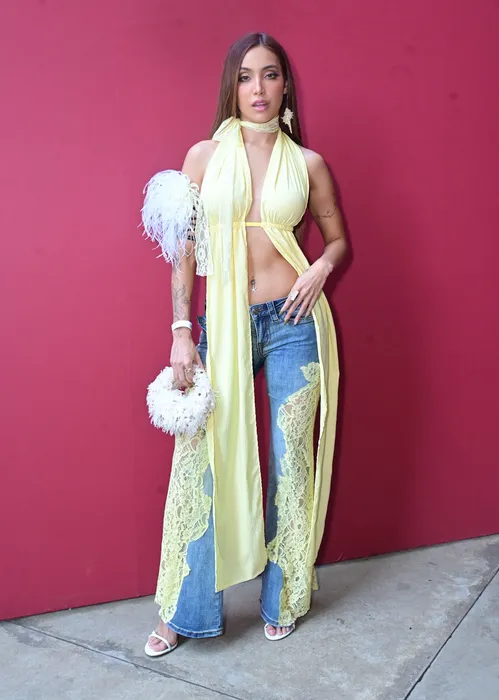 
					Celebridades capricham e esbanjam looks luxuosos no São Paulo Fashion Week; VEJA FOTOS
				
				