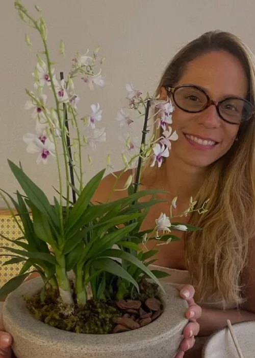 
					Conheça Shay Dufau: esposa discreta de Maurício Mattar é 26 anos mais nova e era amiga da filha do ator
				
				
