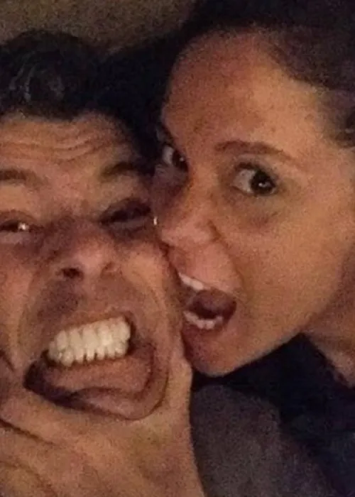 
					Conheça Shay Dufau: esposa discreta de Maurício Mattar é 26 anos mais nova e era amiga da filha do ator
				
				