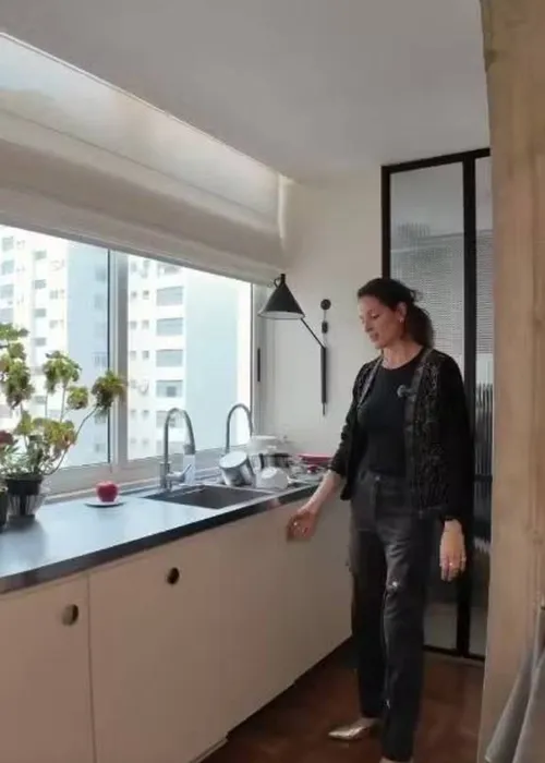 
					Escalada para a novela da Globo, Alessandra Negrini tenta se livrar de apartamento de luxo todo reformado em São Paulo
				
				