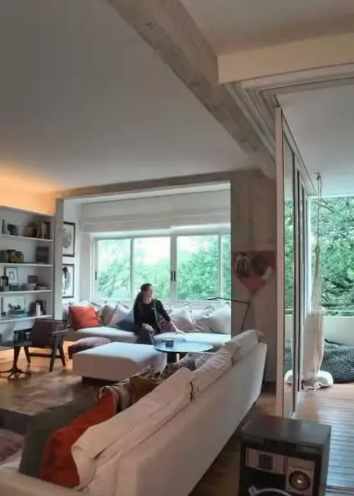 
					Escalada para a novela da Globo, Alessandra Negrini tenta se livrar de apartamento de luxo todo reformado em São Paulo
				
				