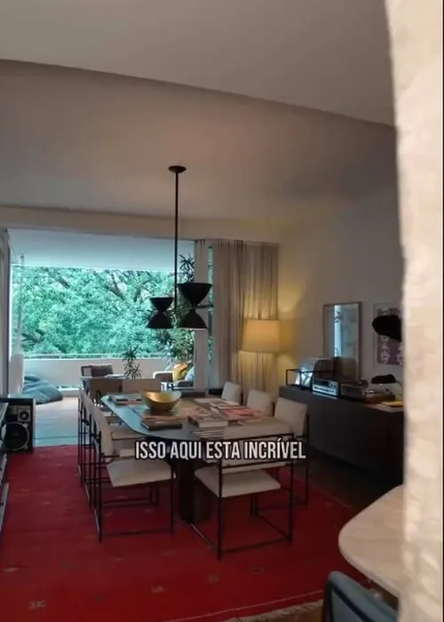 
					Escalada para a novela da Globo, Alessandra Negrini tenta se livrar de apartamento de luxo todo reformado em São Paulo
				
				