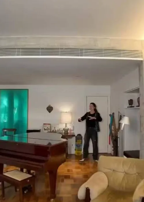 
					Escalada para a novela da Globo, Alessandra Negrini tenta se livrar de apartamento de luxo todo reformado em São Paulo
				
				