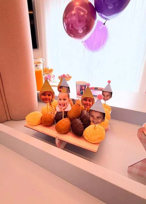 
					Filha de Neymar, Mavie completa 3 anos nesta terça (6); veja detalhes da festa
				
				