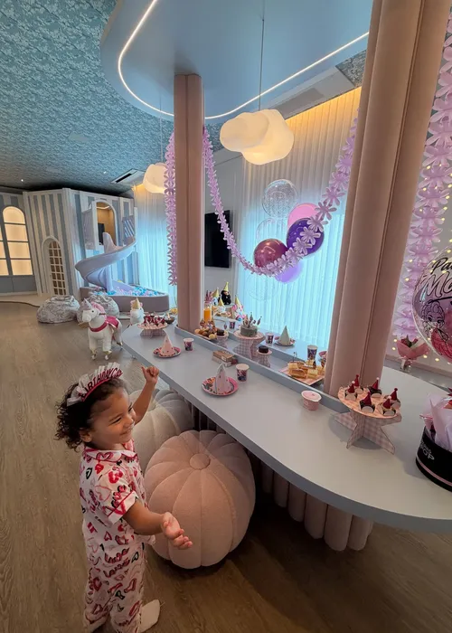 
					Filha de Neymar, Mavie completa 3 anos nesta terça (6); veja detalhes da festa
				
				
