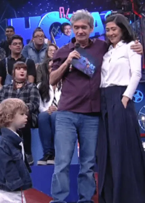 
					Filho de Serginho Groisman entrevista apresentador e rouba a cena; conheça Thomas Groisman e a história discreta da família
				
				