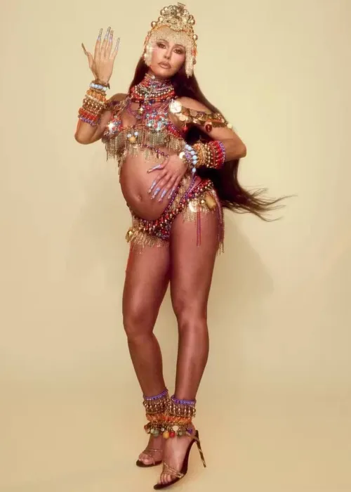 
					Lore Improta, Virginia Fonseca e mais: o segredo (e o preço) do bumbum firme das famosas
				
				
