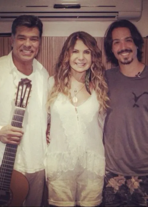 
					Maurício Mattar se casa com jornalista 25 anos mais nova; ator foi casado com Elba Ramalho e namorou Angélica e Paolla Oliveira
				
				