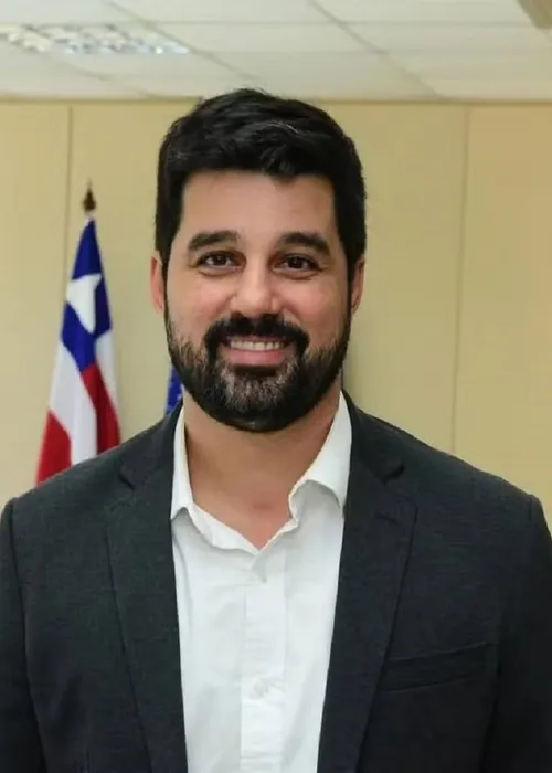 
					Prefeito atribui atraso de ônibus em Salvador a retirada de propaganda eleitoral: 'Ocorreu durante a madrugada'
				
				