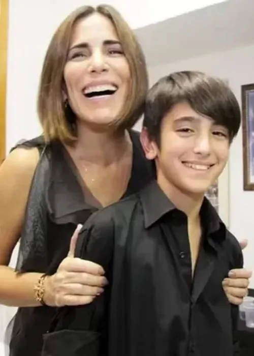
					Quem é Bento Morais? Caçula gato de Gloria Pires faz 22 anos e surpreende com talento secreto
				
				