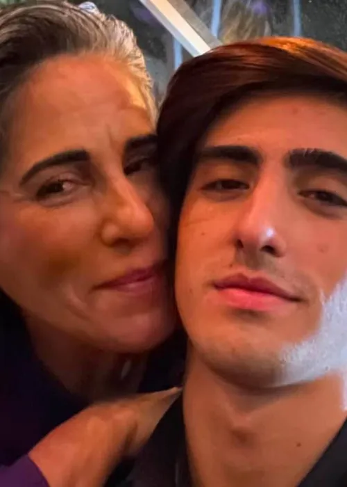 
					Quem é Bento Morais? Caçula gato de Gloria Pires faz 22 anos e surpreende com talento secreto
				
				