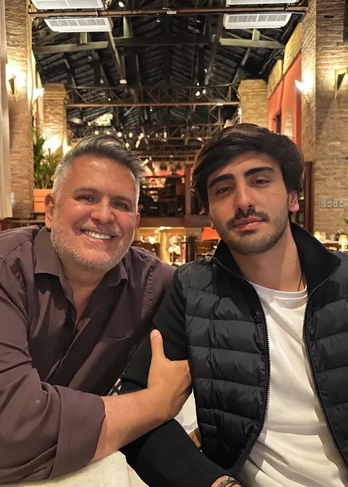 
					Quem é Bento Morais? Caçula gato de Gloria Pires faz 22 anos e surpreende com talento secreto
				
				