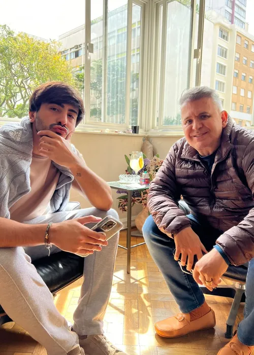 
					Quem é Bento Morais? Caçula gato de Gloria Pires faz 22 anos e surpreende com talento secreto
				
				