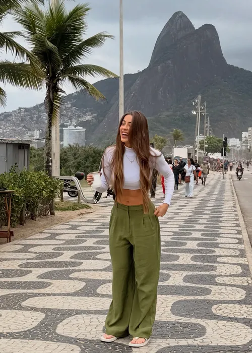 
					Quem é Elisa Klein, novo amor do ex-BBB Jonas; modelo recebeu ‘benção’ da sogra polêmica
				
				