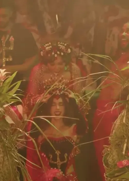 
					Quem é Eloína dos Leopardos, que coroou Anitta como Rainha de Bateria da Grande Rio
				
				