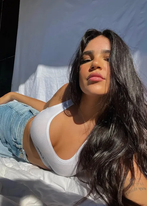
					Quem é Giovanna Buscacio, nora de Ronaldinho Gaúcho que já viveu affair com Gabigol
				
				