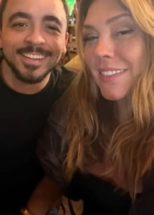 
					Quem é Matheus Naro, namorado discreto de Simony e 'prodígio' das vendas
				
				