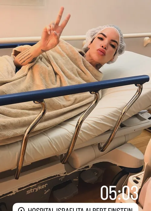 
					Quem é Vitória Guarizo, influenciadora que fez cirurgia de emergência para retirar vesícula por uso de Mounjaro
				
				