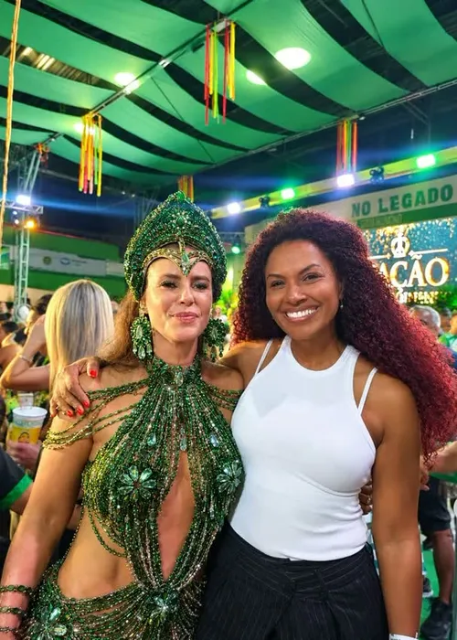 
					Quem são os repórteres que quase saíram no tapa em coroação de Paolla Oliveira na Imperatriz
				
				