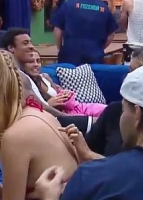 
					Resumo A Fazenda 18: Mônica acusa Daniel de agressão, Sérgio se desculpa e Darlin desesperada
				
				