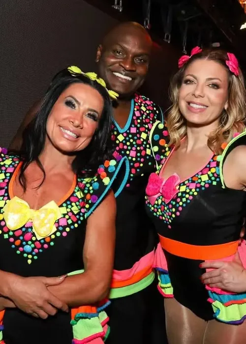 
					Romance com Jacaré e briga das Sheilas: relembre bastidores do É o Tchan
				
				