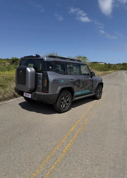 
					Testamos a versão 4x4 do super SUV T2
				
				