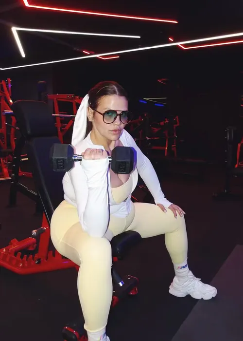 
					Thais Carla descarta apresentar novo namorado às filhas após 'climão' com ex-marido
				
				