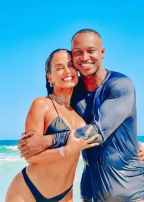 
					Thiaguinho e Carol Peixinho celebram 1 ano do filho Bento; relembre início do relacionamento
				
				