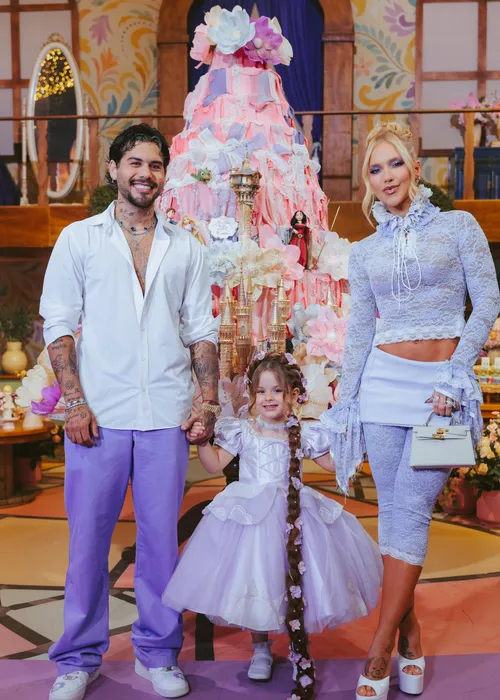 
					Virginia Fonseca posta álbum especial junto com Zé Felipe em festão de luxo da filha; veja fotos
				
				