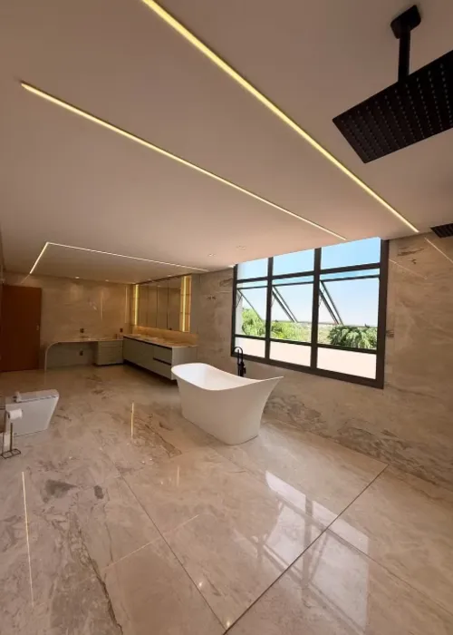 
					Zé Felipe apresenta super mansão de R$ 24 milhões com elevador e suíte do tamanho de apartamento; FOTOS
				
				