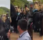 
                  Andressa Suita e Gusttavo Lima passam sufoco em cavalgada de Barretos