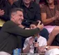 
                  Luciano Huck surpreende garoto hostilizado por ganhar camisa de Neymar