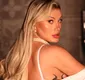 
                  Andressa Urach é barrada em imigração após procedimentos estéticos de R$ 240 mil