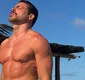 
                  Cauã Reymond relembra invasão em mansão de luxo e fotos íntimas feitas por drone: 'Não era meu melhor ângulo'