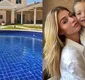 
                  Veja as fotos mansão luxuosa de Cintia Dicker com aluguel de R$ 14 mil; mudança aconteceu após término com Scooby