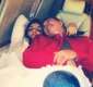 
                  Em seu jatinho, Ivete Sangalo dorme abraçada a David Brazil