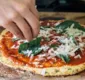
                  Saiba como preparar a famosa pizza low-carb e comer sem culpa