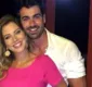 
                  Grávida, Adriana exibe barriguinha e ganha carinho de Rodrigão