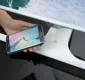 
                  Novo monitor da Samsung carrega smartphone sem uso de fios